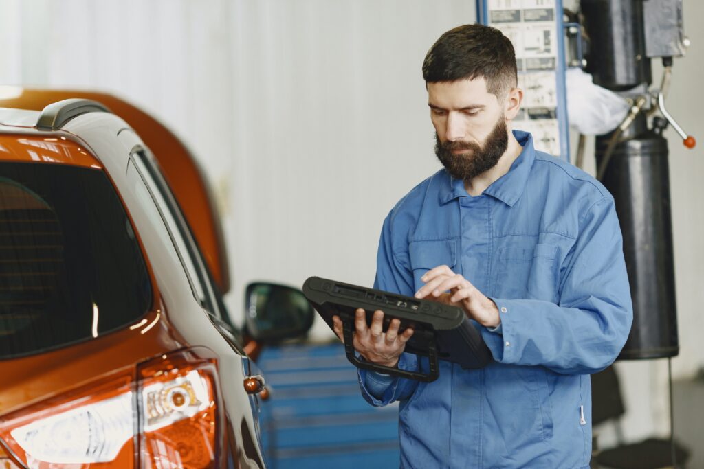 Flashing Check Engine Light Honda: Causes, Risks, and Solutions